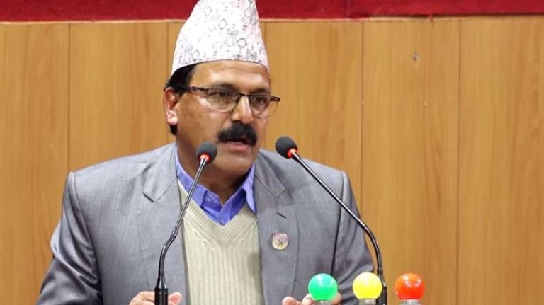 मुख्यमन्त्री कँडेललाई माओवादी नेता शर्माको प्रश्न– ‘लङ्का एक्लै जित्न खोज्नुभएको हो?’